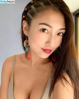 iseetan / 1260479805 / seethefunny / siitan.irl nude photo #0113