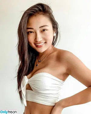 iseetan / 1260479805 / seethefunny / siitan.irl nude photo #0123