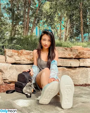 iseetan / 1260479805 / seethefunny / siitan.irl nude photo #0125