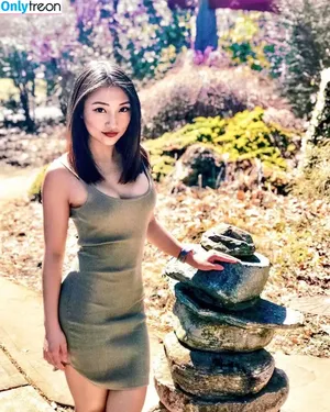 iseetan / 1260479805 / seethefunny / siitan.irl nude photo #0138