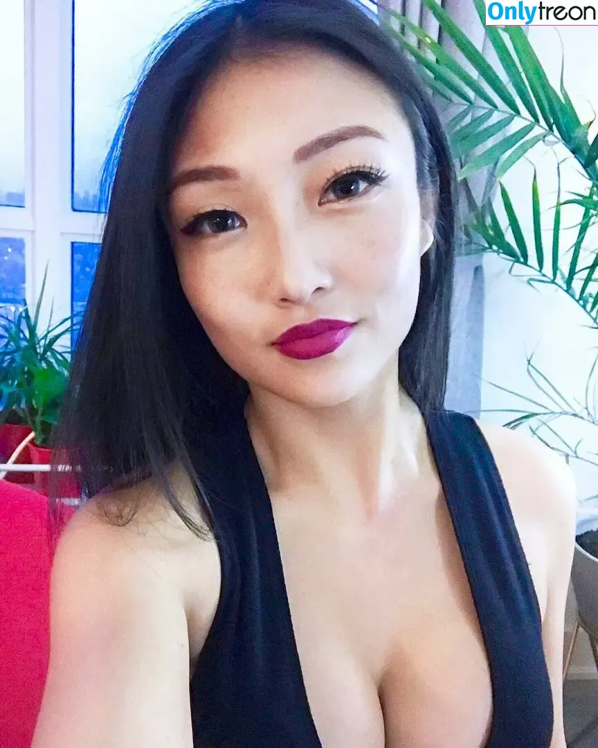 iseetan nude photo #0140 (1260479805 / seethefunny / siitan.irl)