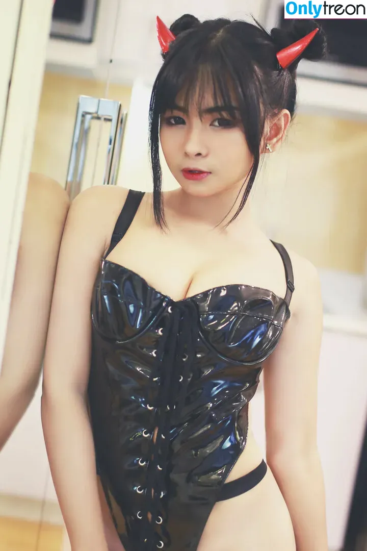 Ishiko nude photo #0116 (Mary Francisco / ishiko427)