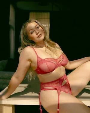 Iskra Lawrence / iskra nude photo #0010
