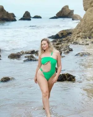 Iskra Lawrence / iskra nude photo #0055