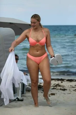 Iskra Lawrence / iskra nude photo #0115