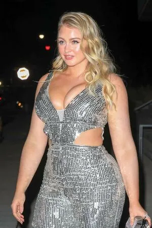 Iskra Lawrence / iskra nude photo #0153