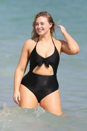 Iskra Lawrence / iskra nude photo #0203