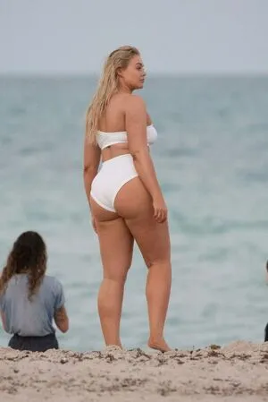 Iskra Lawrence / iskra nude photo #0213
