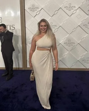 Iskra Lawrence / iskra nude photo #0235