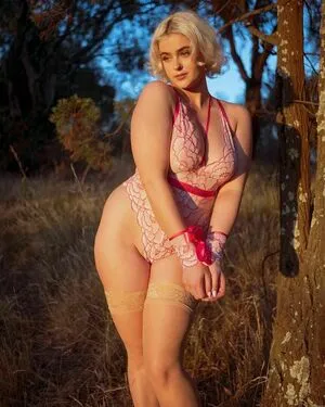 Iskra Lawrence / iskra nude photo #0245