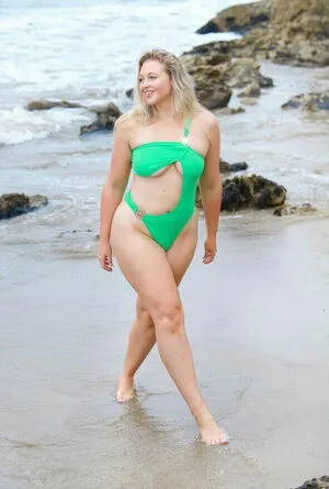 Iskra Lawrence / iskra nude photo #0258