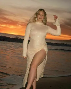 Iskra Lawrence / iskra nude photo #0266