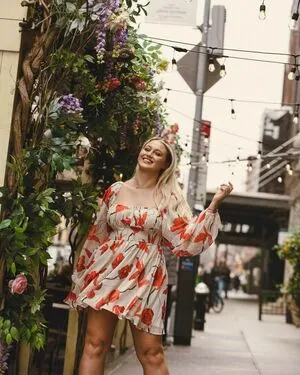 Iskra Lawrence / iskra nude photo #0277