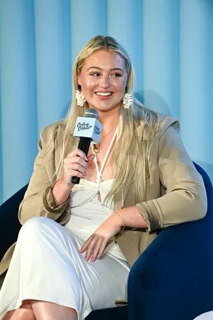 Iskra Lawrence / iskra nude photo #0296