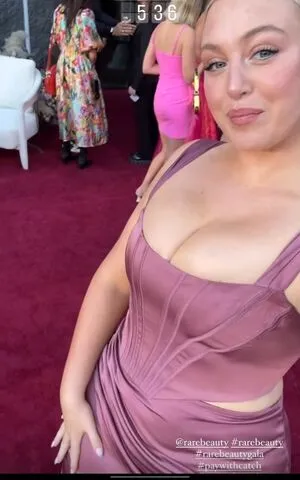 Iskra Lawrence / iskra nude photo #0334