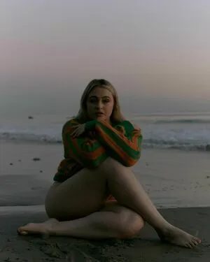 Iskra Lawrence / iskra nude photo #0347