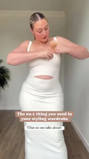 Iskra Lawrence / iskra nude photo #0404