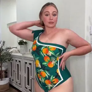 Iskra Lawrence / iskra nude photo #0409