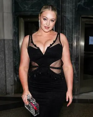 Iskra Lawrence / iskra nude photo #0423