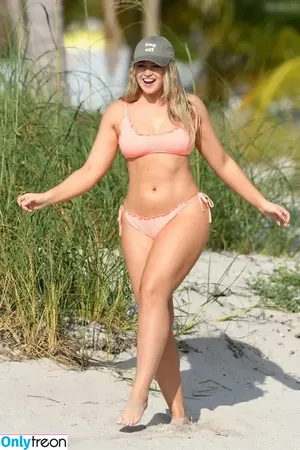 Iskra Lawrence / iskra nude photo #0824