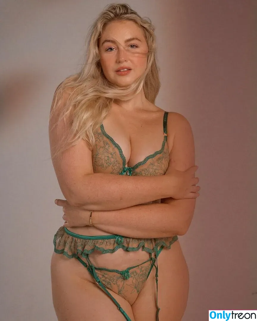 Iskra Lawrence nude photo #0091 (iskra)