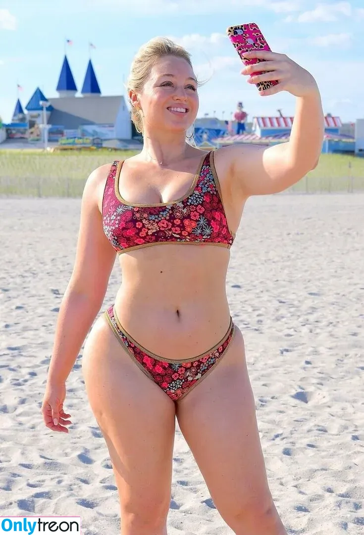 Iskra Lawrence nude photo #0101 (iskra)
