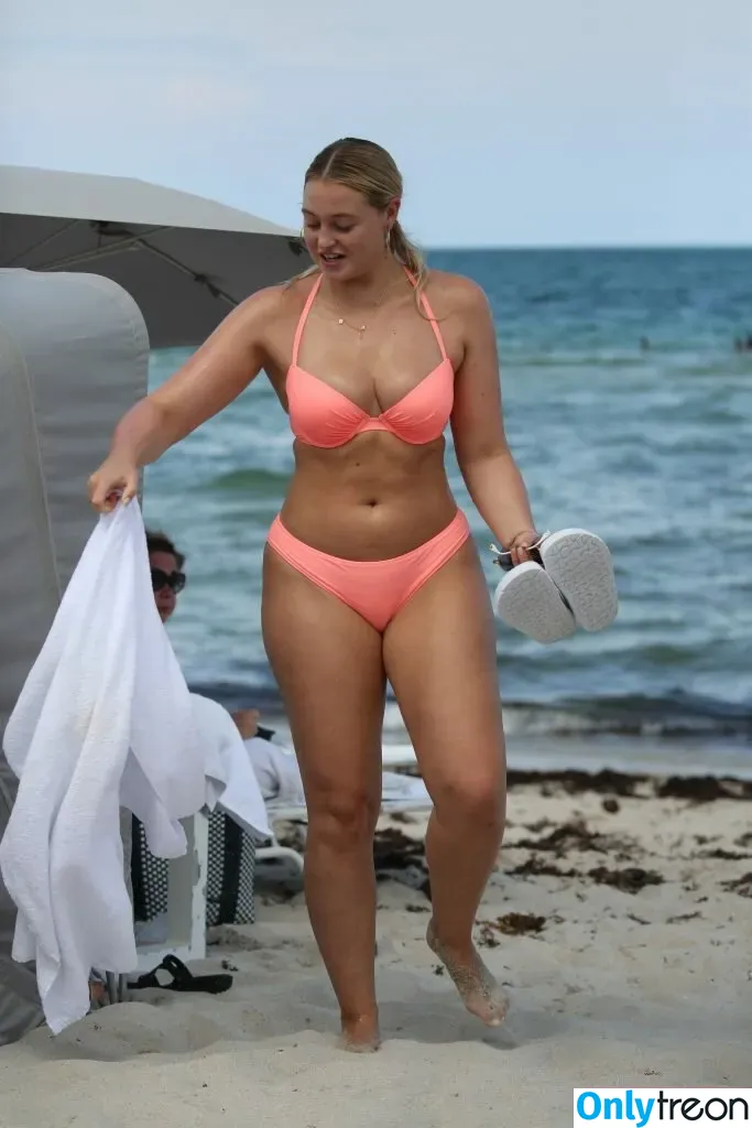 Iskra Lawrence nude photo #0115 (iskra)