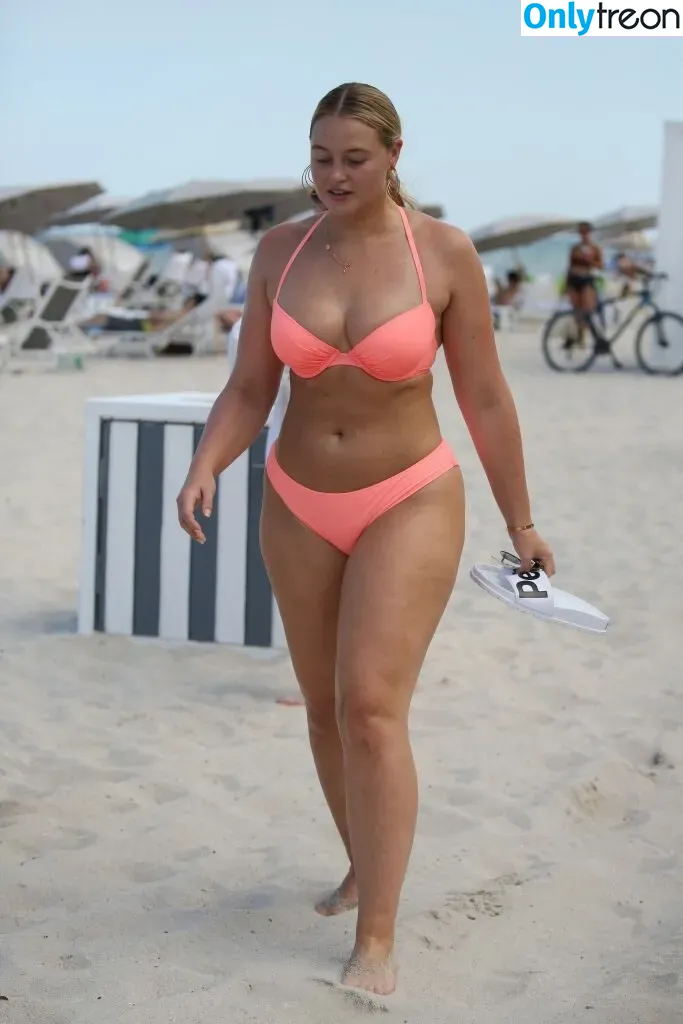 Iskra Lawrence nude photo #0129 (iskra)