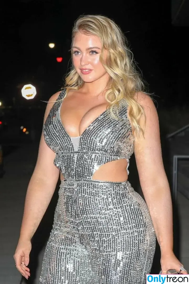 Iskra Lawrence nude photo #0153 (iskra)