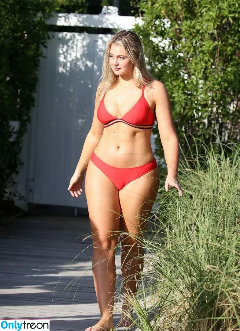 Iskra Lawrence nude photo #0227 (iskra)