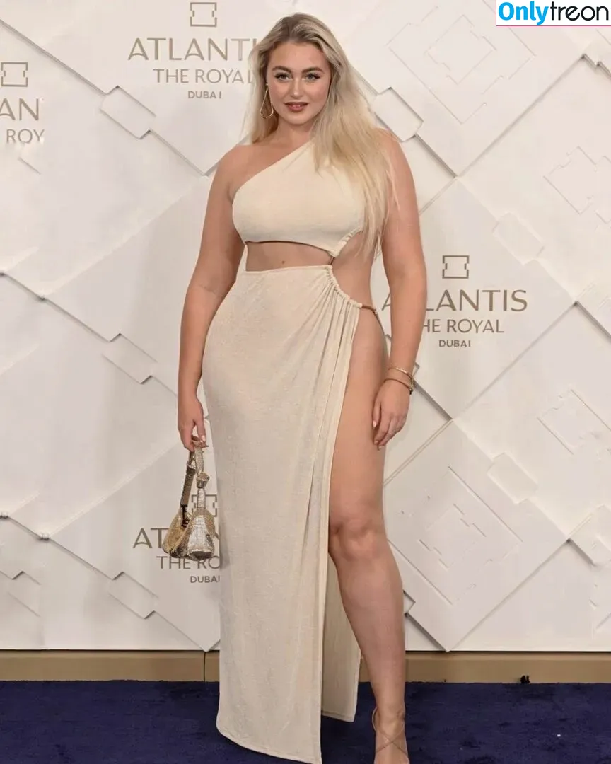 Iskra Lawrence nude photo #0234 (iskra)