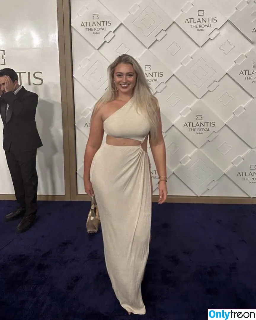 Iskra Lawrence nude photo #0235 (iskra)