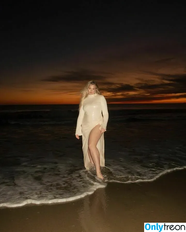 Iskra Lawrence nude photo #0267 (iskra)