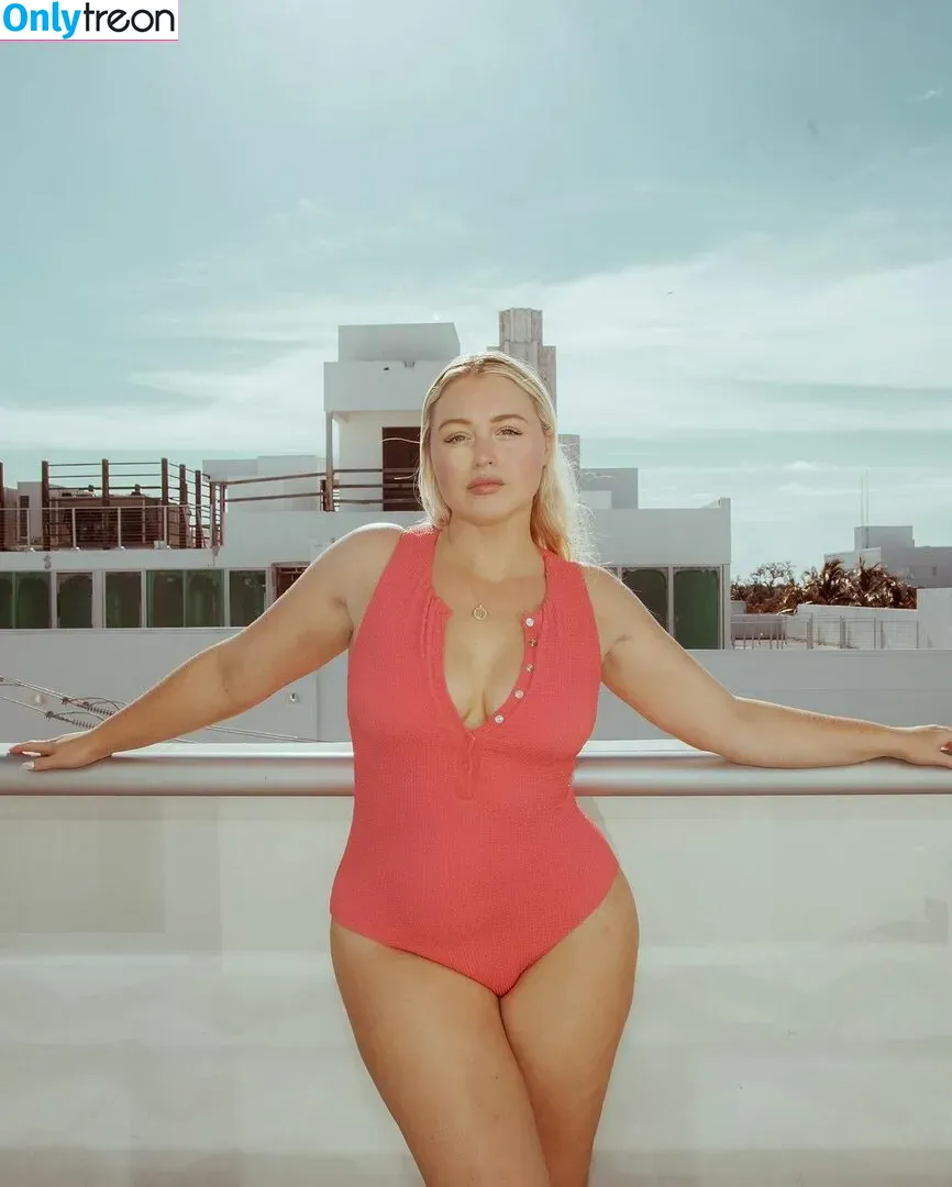 Iskra Lawrence nude photo #0310 (iskra)