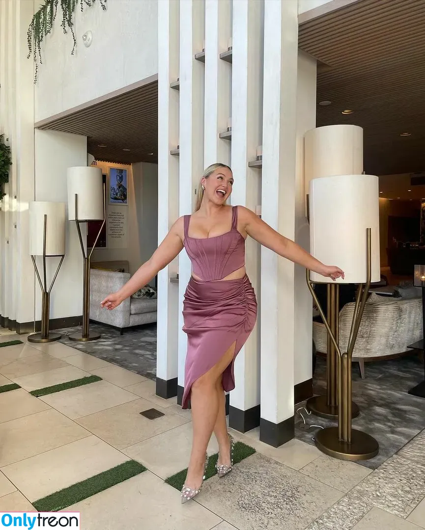 Iskra Lawrence nude photo #0364 (iskra)