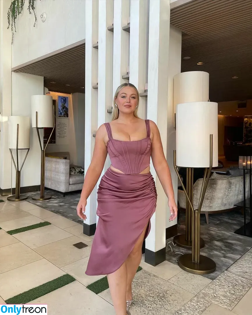 Iskra Lawrence nude photo #0369 (iskra)