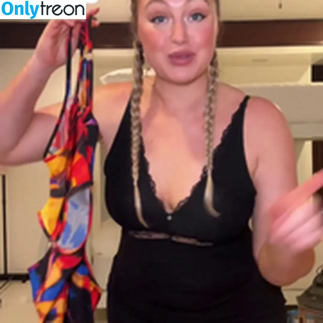 Iskra Lawrence nude photo #0394 (iskra)