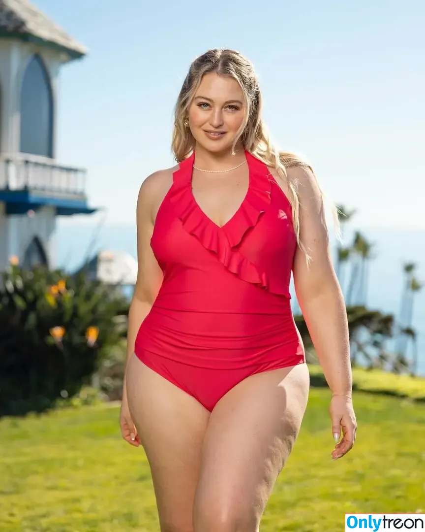 Iskra Lawrence nude photo #0466 (iskra)