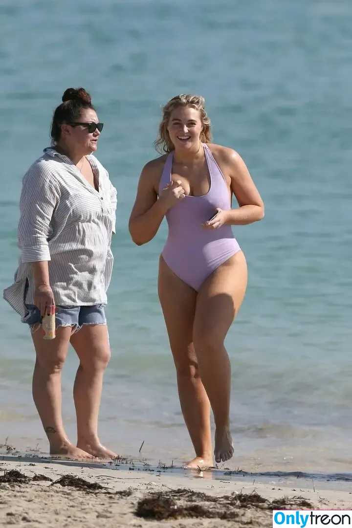 Iskra Lawrence nude photo #0738 (iskra)