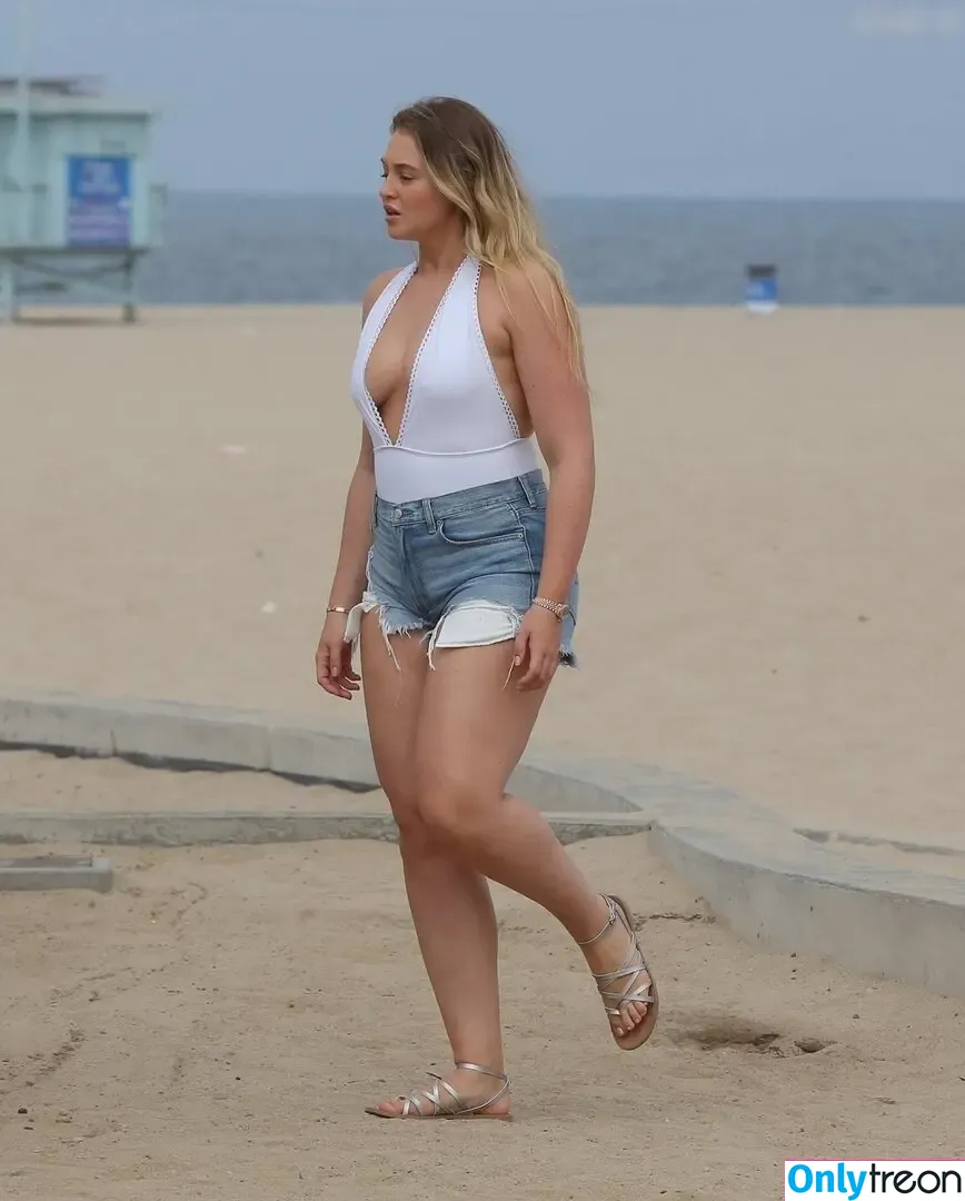 Iskra Lawrence nude photo #0835 (iskra)