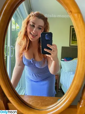 isla-moonfree / the.isla.moon nude photo #0132