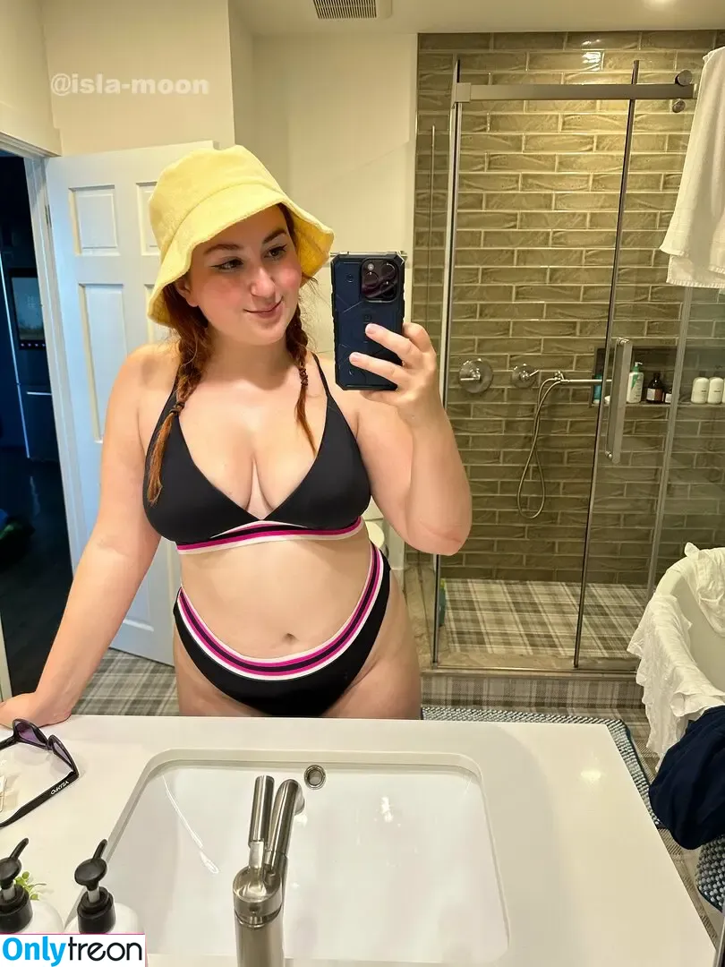 isla-moonfree nude photo #0078 (the.isla.moon)