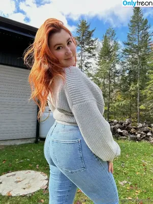 isla-moontv / the.isla.moon nude photo #0136