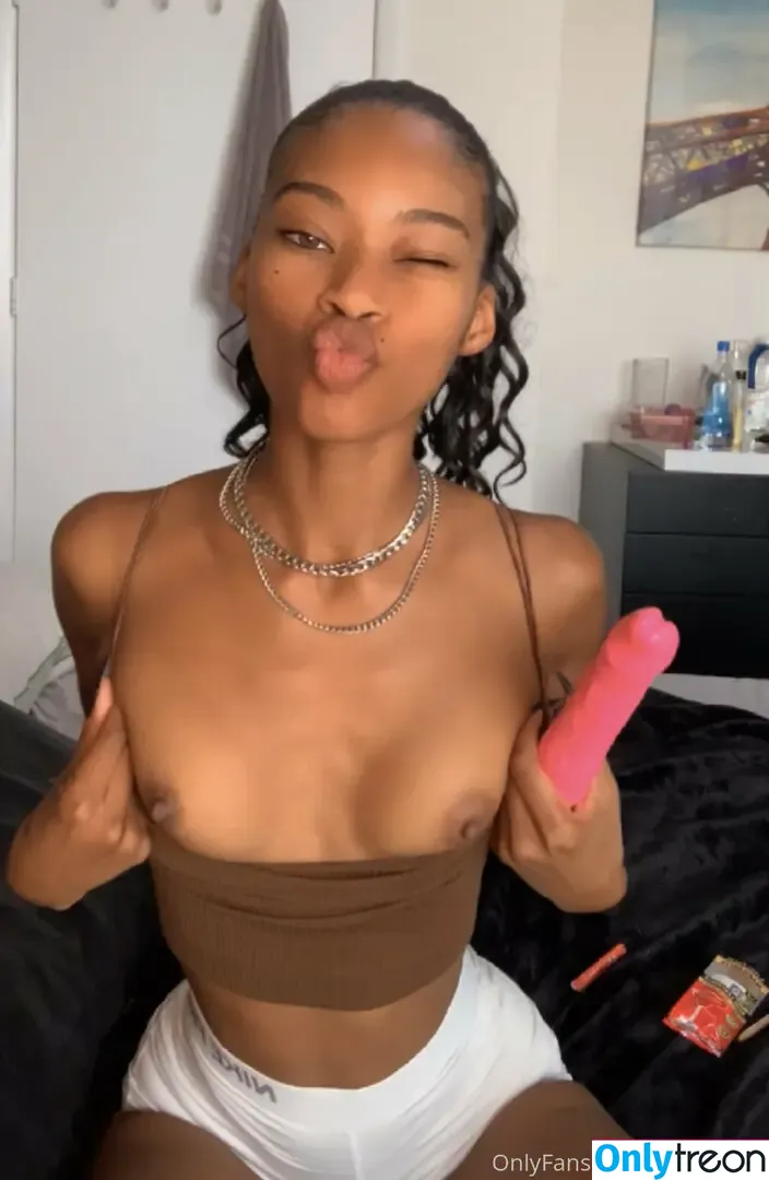 islabizaxxx nude photo #0040 (islabiza)
