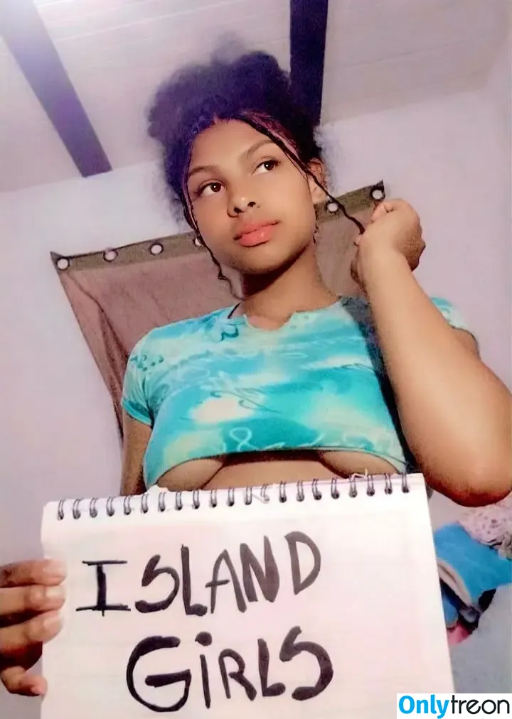 ISLANDGIRLS nude photo #0006 (islandgirlll / islandgirls_officiel)