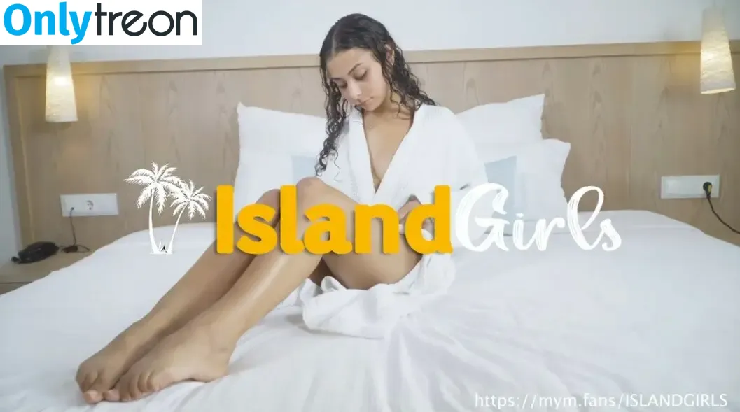 ISLANDGIRLS nude photo #0011 (islandgirlll / islandgirls_officiel)
