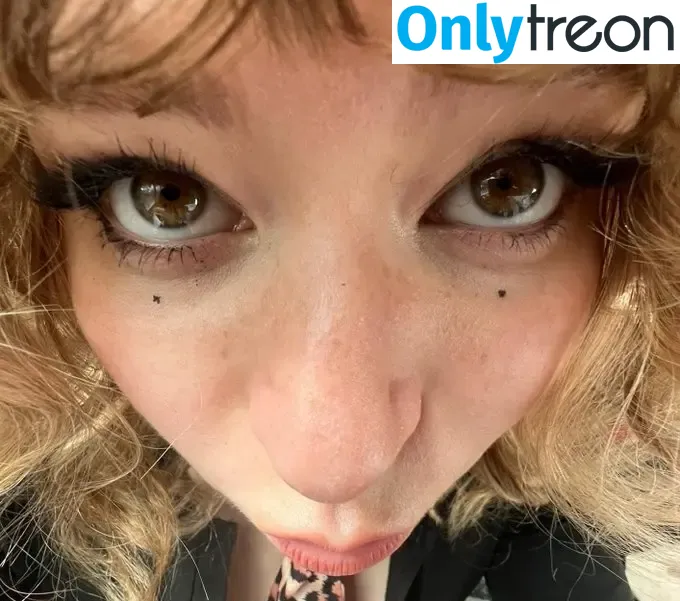 Issy Allen nude photo #0028 (Allen_Issy / Issy_Allen / izzy_allen)