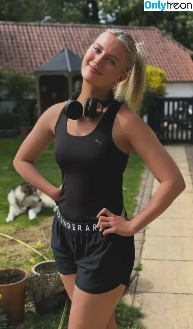 Issy Anderson nude photo #0039 (Shrewton / micd_up_issy)