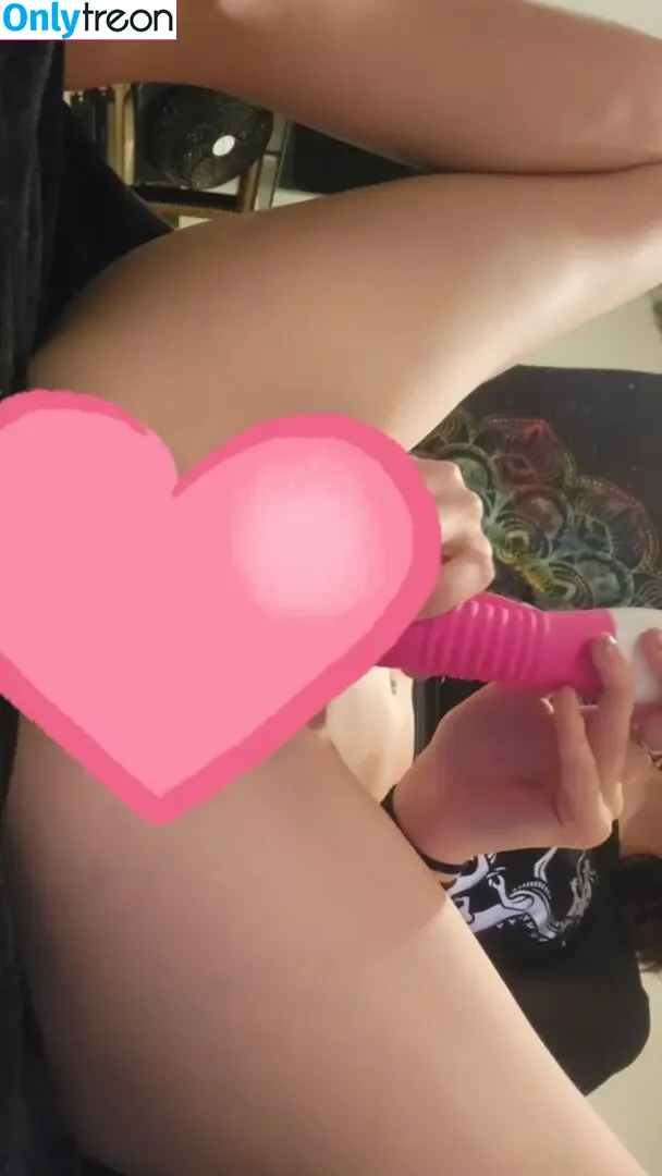 It’sghostsgirl nude photo #0002 (its_savka / itsbabyghost / itsghosttgirl)