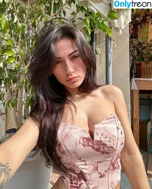 Italian babes megathread / niccoolee_xo nude photo #0003